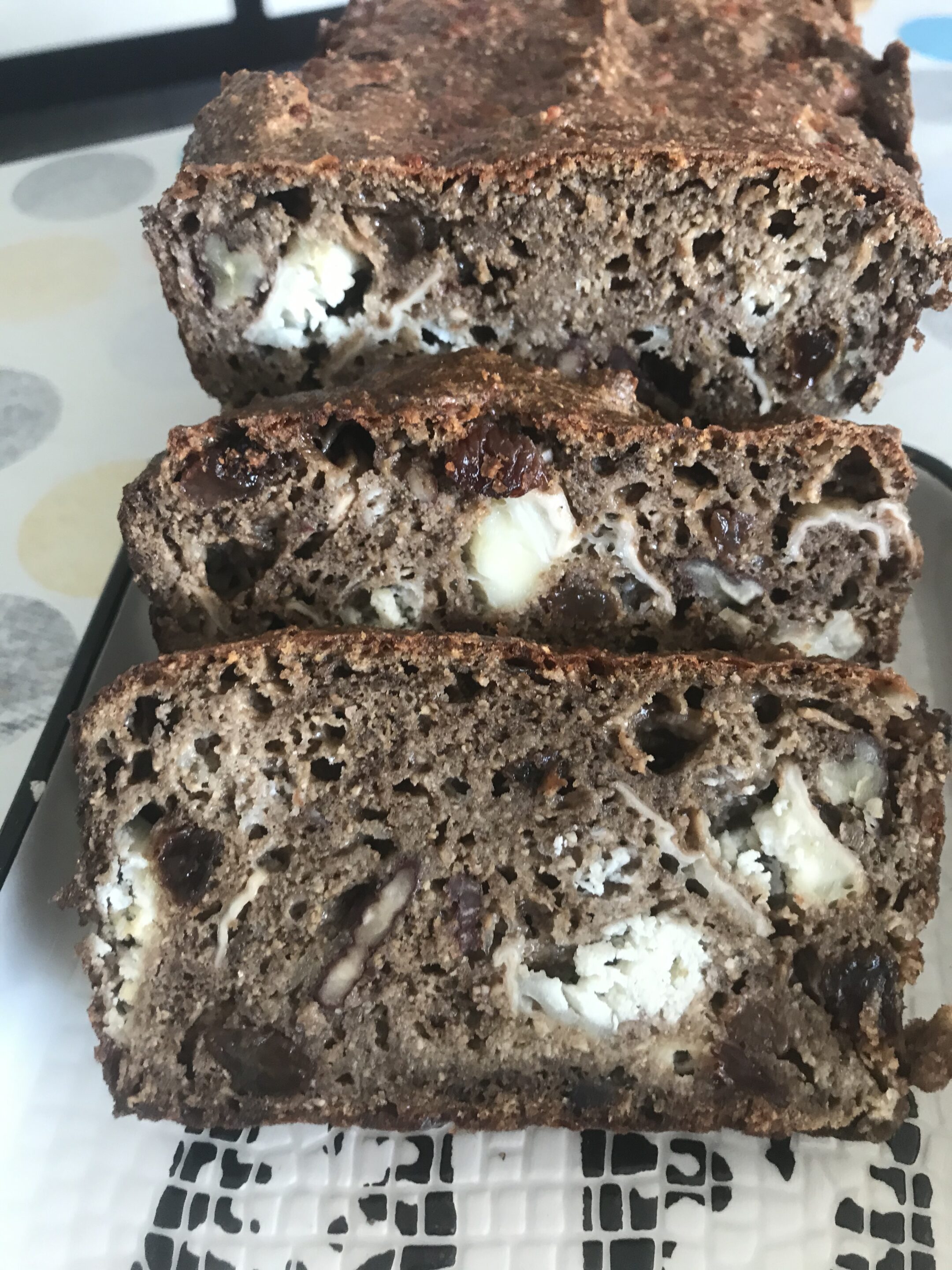 cake chèvre noix raisin