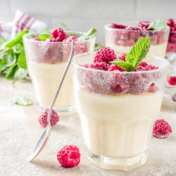 Panna cotta vanille et framboise